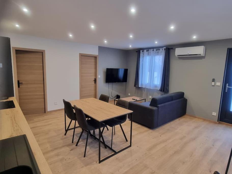 Superbe Appartement T2 Climatise, Idealement Situe Ugine Exterior photo